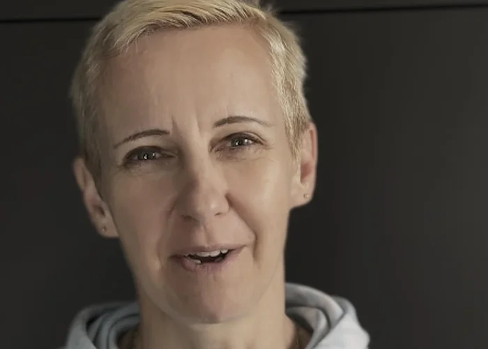 Michaela Peterková: Přestaň poslouchat a začni blbnout