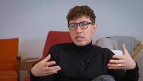 V rozporu s tělem
