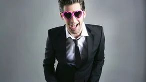 Nevěřím si, tak jsem playboy