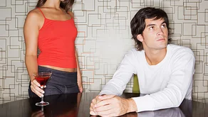 Potvrzeno: alkohol sbližuje